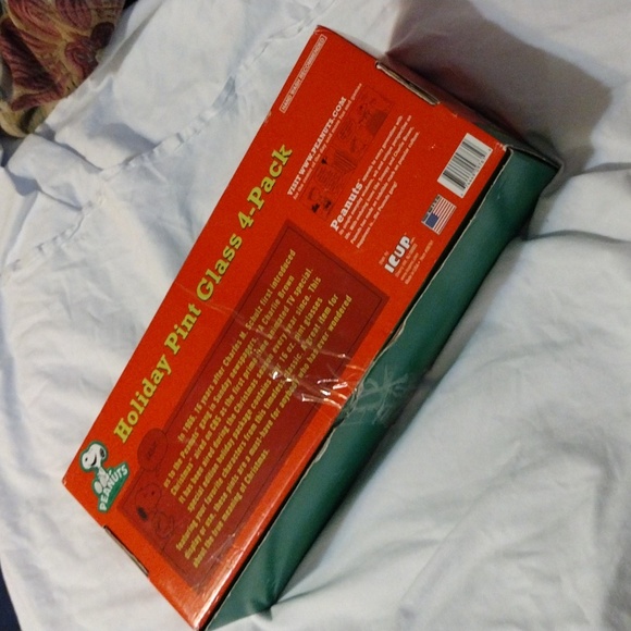 2012 Peanuts Holiday Pint Glass 4-Pack - Picture 5 of 11